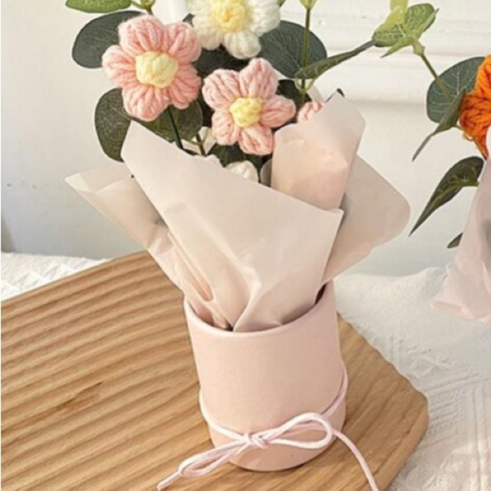 1 Set Handmade Knitted Yarn Artificial Flower Bouquet, Fabric & Knitted